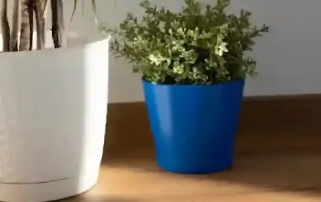 Masívny dubový stôl ako doplnok k podlahe od SAXO PARKET.
